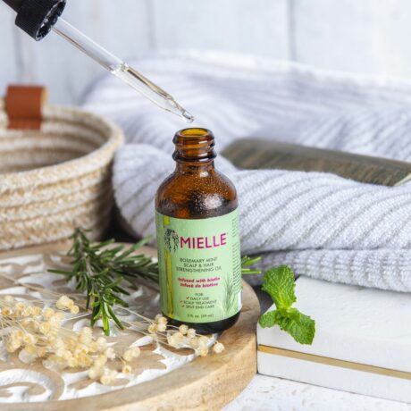 Mielle Organics Rosemary Mint Scalp And Hair Strengthening Oil 59ml (3)